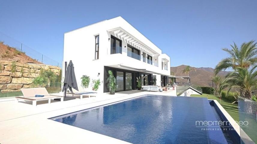 Chalet en venta en Mijas, CALAHONDA photo 0