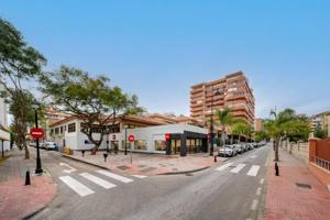 Local comercial en venta en Fuengirola, Los Boliches photo 0