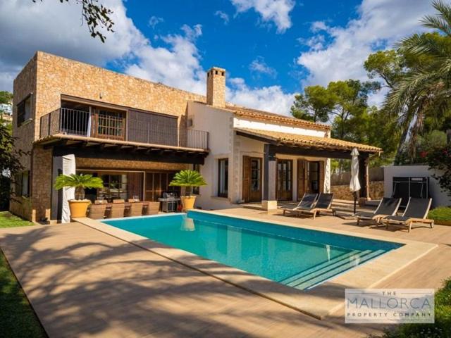 Chalet en venta en Calvia photo 0