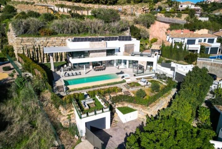 Chalet en venta en Benahavís, Los Arqueros-Puerto del Almendro photo 0