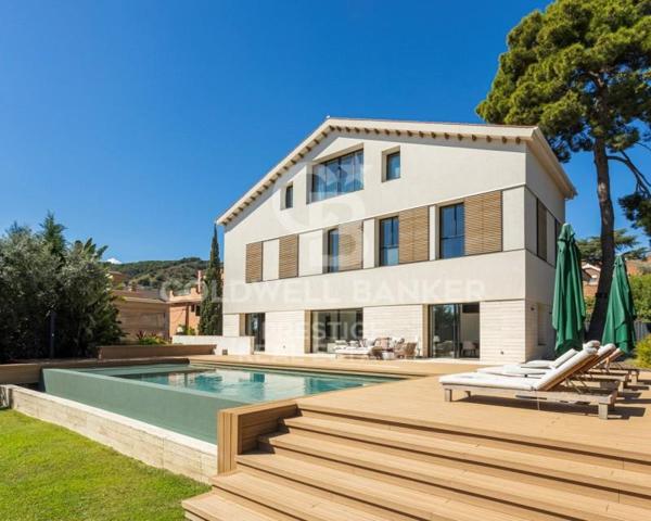 Casa en venta en Barcelona, Sarrià photo 0