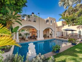 Chalet en venta en Adeje photo 0