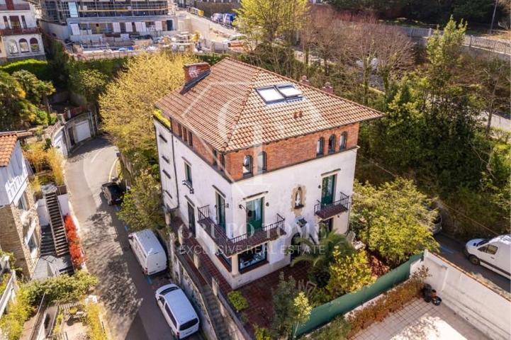 Chalet en venta en Donostia-San Sebastián, Miraconcha photo 0