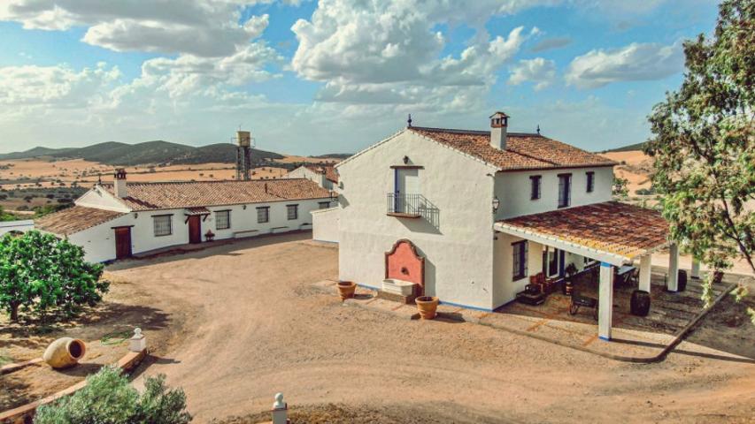 Chalet en venta en Almuradiel, Sierra Morena photo 0