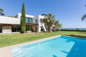 Chalet en venta en Denia, Casco urbano photo 0