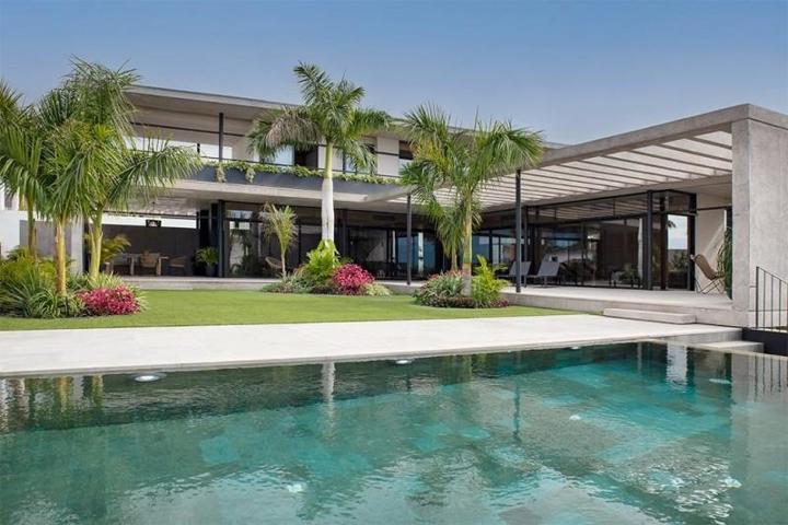 Chalet en venta en Adeje, Playa Paraiso photo 0