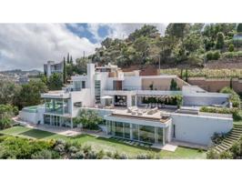 Chalet en venta en Begur photo 0