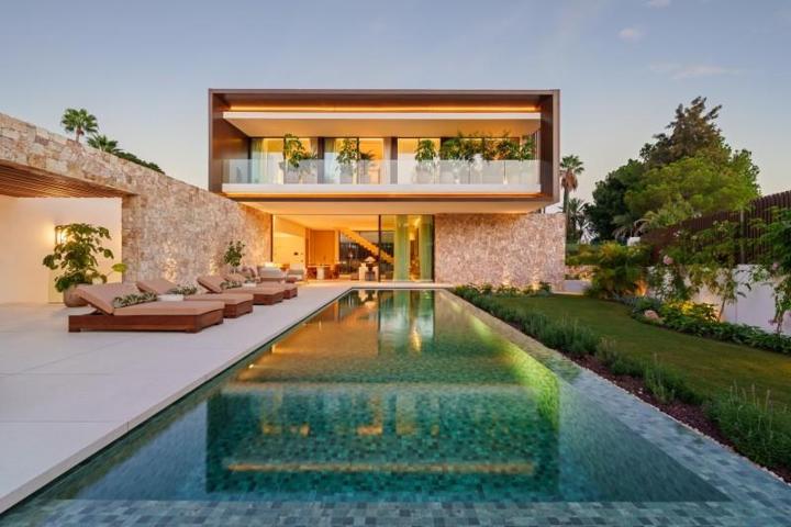 Chalet en venta en Marbella, Marbella Golden Mile photo 0