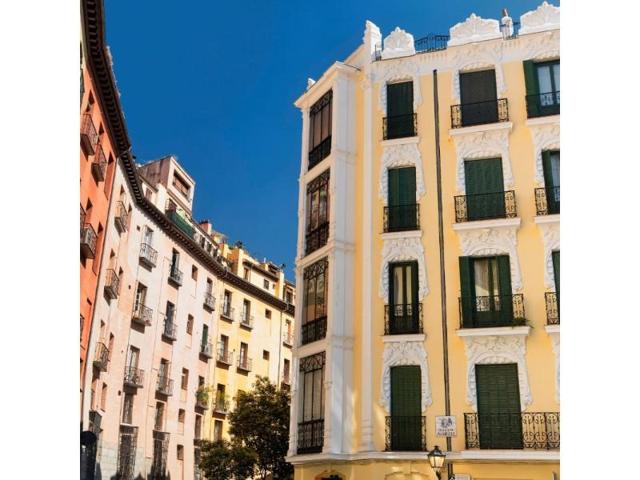 Edificio en venta en Málaga, Ensanche Centro - Soho photo 0