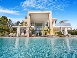 Chalet en venta en Marbella photo 0