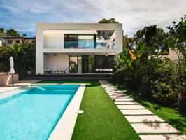 Chalet en venta en Calvia photo 0