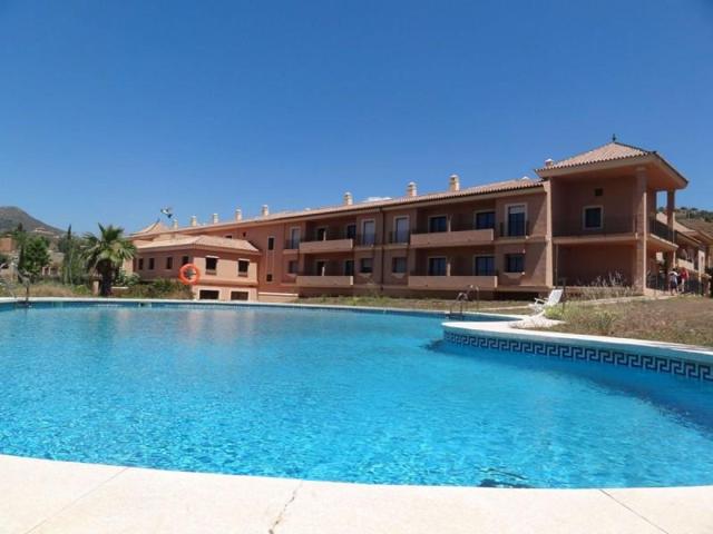 Edificio en venta en Málaga, El Candado photo 0