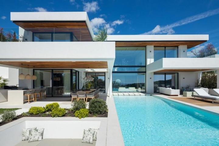 Chalet en venta en Benahavís, Las lomas de la quinta photo 0