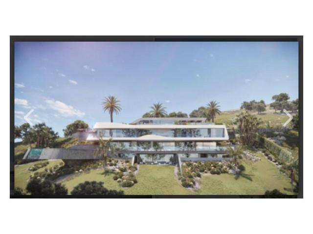 Casa con terreno en venta en Benahavís photo 0