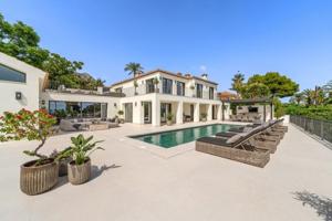 Chalet en venta en Marbella, Marbella Golden Mile - Rocio de Nagüeles photo 0