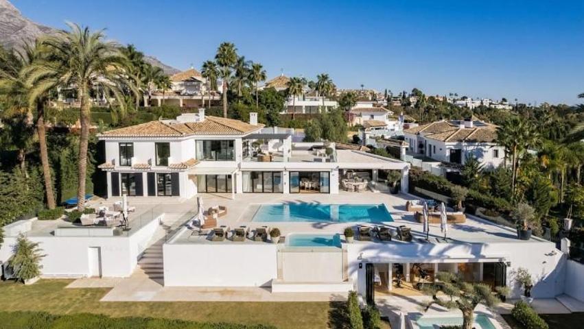 Chalet en venta en Marbella, Las Brisas photo 0