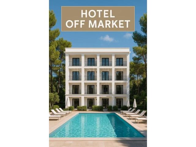 Edificio en venta en Calvia photo 0