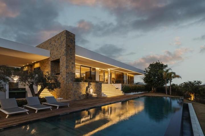 Chalet en venta en Benahavís, Benahavís photo 0