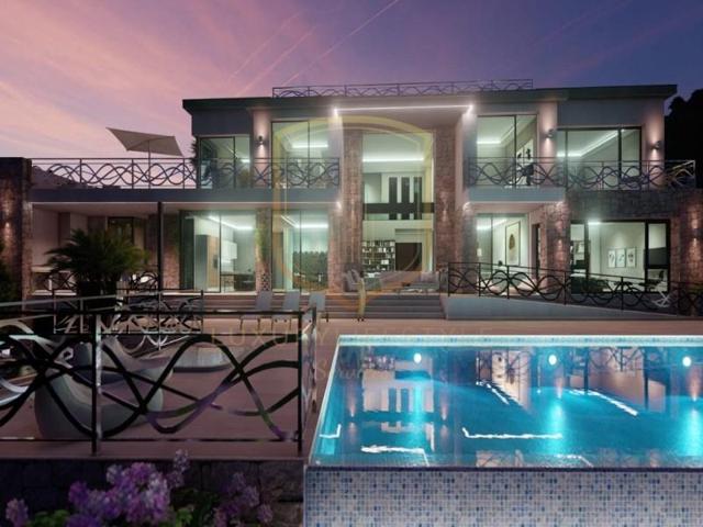 Chalet en venta en Calpe photo 0