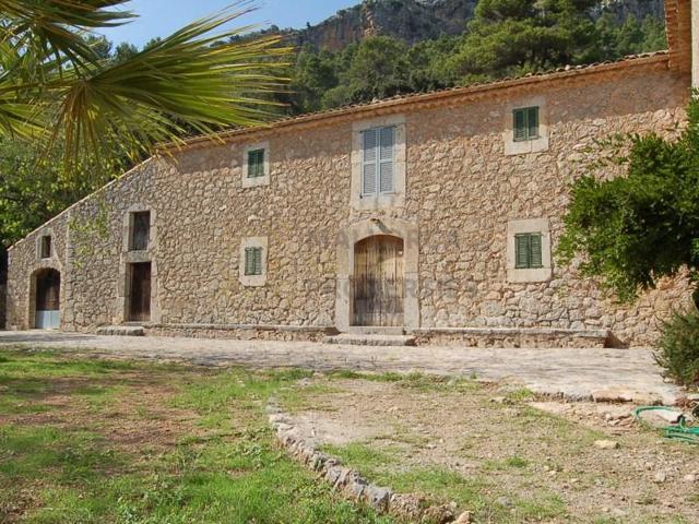 Chalet en venta en Escorca photo 0