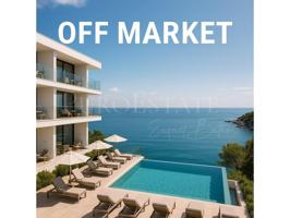 Edificio en venta en Calvia photo 0