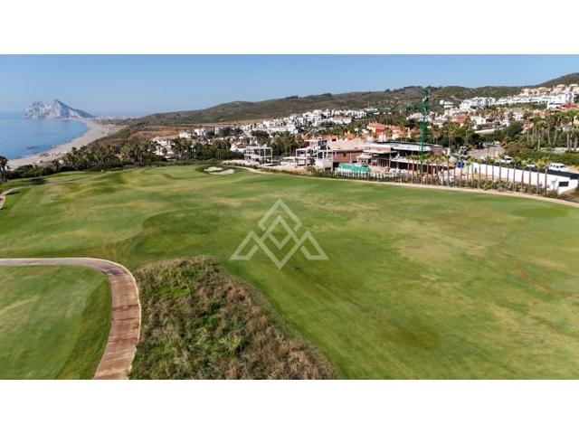 Chalet en venta en La Alcaidesa photo 0