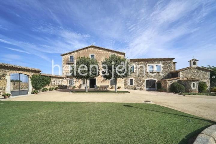 Casa con terreno en venta en Llagostera, Gironès photo 0