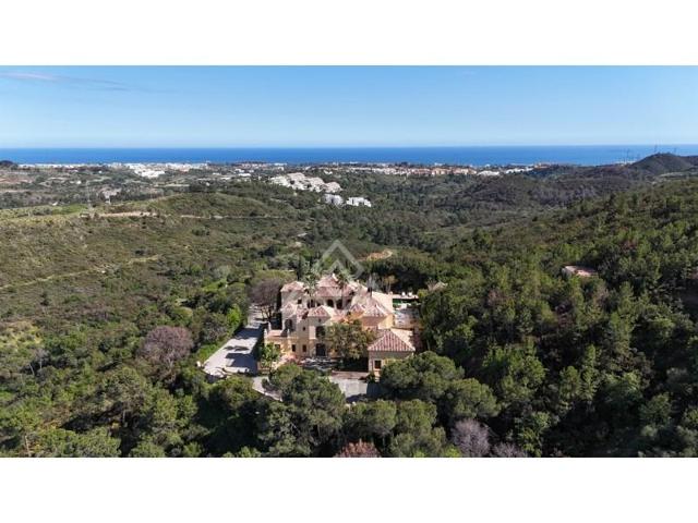 Chalet en venta en Estepona photo 0