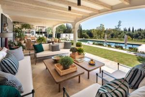 Chalet en venta en Marbella, Milla de oro photo 0