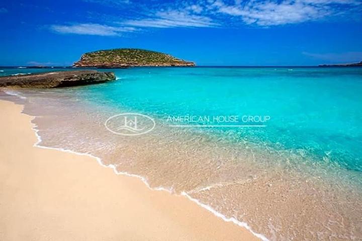 Edificio en venta en Sant Josep de sa Talaia, Playa de Ibiza photo 0