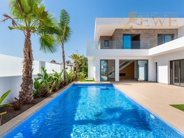 Chalet en venta en San Javier photo 0