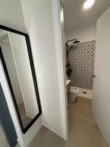 Planta baja en alquiler en Sevilla, Luis Montoto - Santa Justa photo 0