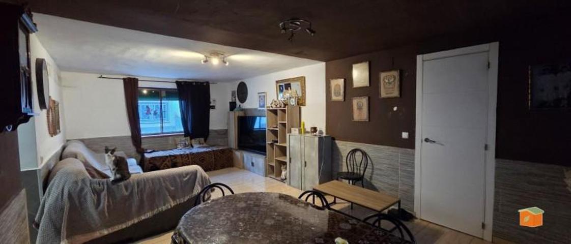 Casa en venta en Santa Bárbara, Santa Bàrbara photo 0