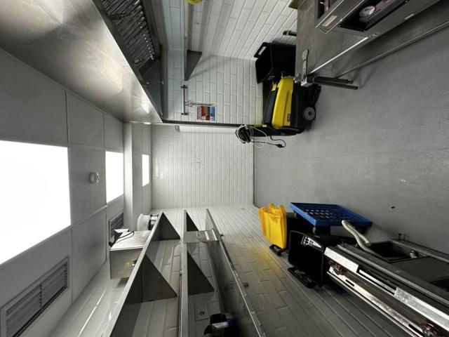 Local comercial en alquiler en Madrid, Salamanca - Fuente Del Berro photo 0