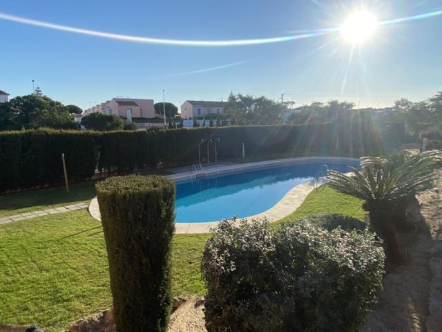 Adosada en alquiler en Lepe, Islantilla - Campo de Golf photo 0