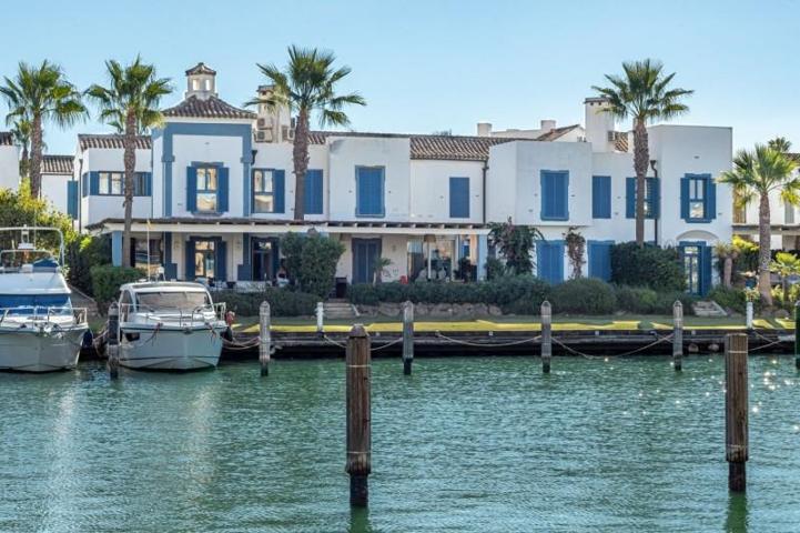 Chalet en alquiler en Sotogrande, Sotogrande Marina - Ribera del Emperador photo 0