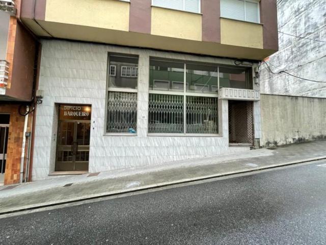 Local comercial en alquiler en Boiro, Boiro photo 0
