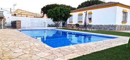 Chalet en alquiler en Chiclana de la Frontera, 2ª pista de La Barrosa photo 0