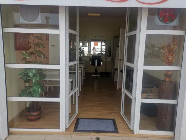 Local comercial en alquiler en Sevilla, San Pablo photo 0