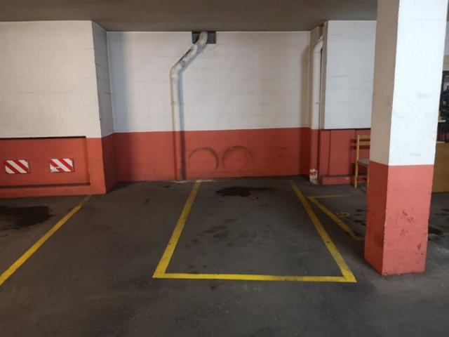 Parking en alquiler en Igualada, Poble Sec photo 0