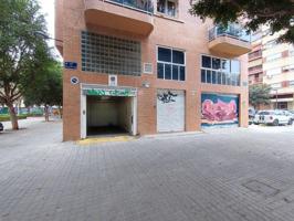 Parking en alquiler en Valencia, Campanar photo 0