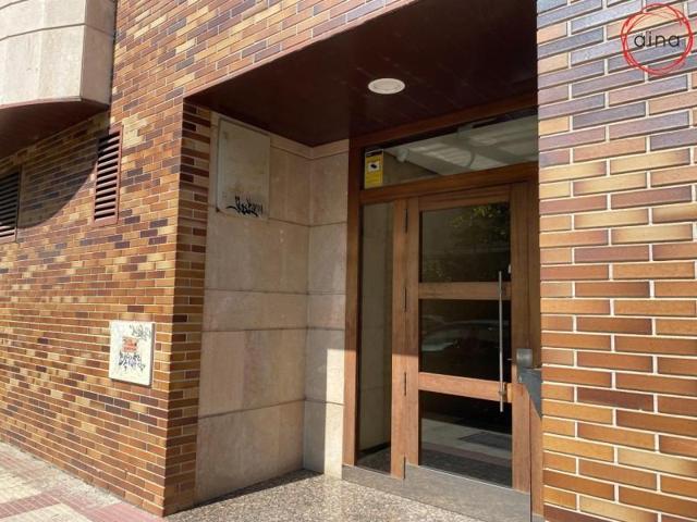 Garaje en alquiler en Barañáin, Barañain Lago photo 0