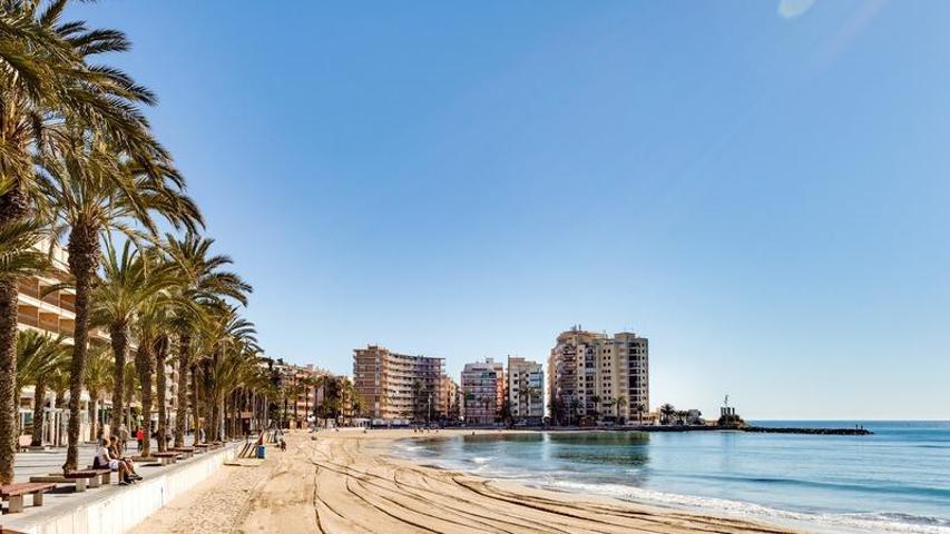 Apartamento en alquiler en Torrevieja, Playa del cura photo 0