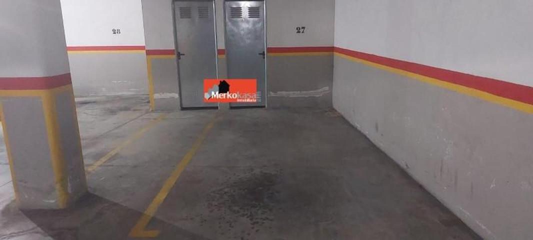 Garaje en alquiler en Lugo, Augas Férreas photo 0