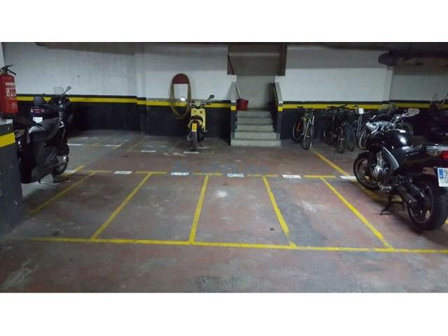 Parking en alquiler en Sevilla photo 0