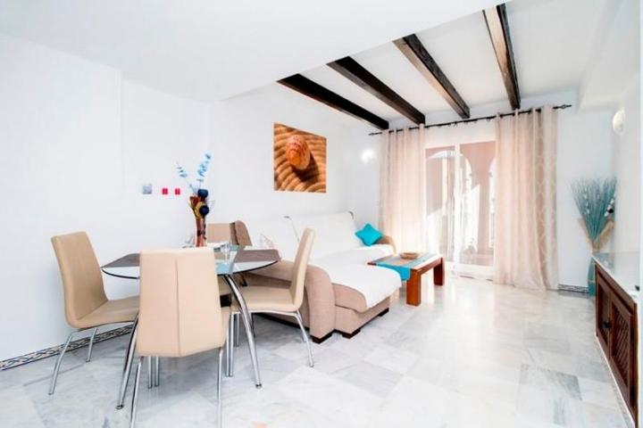 Apartamento en alquiler en Torrevieja, Aldea del mar photo 0