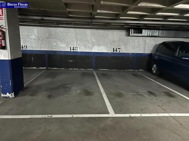 Parking en alquiler en Ponferrada, Centro photo 0