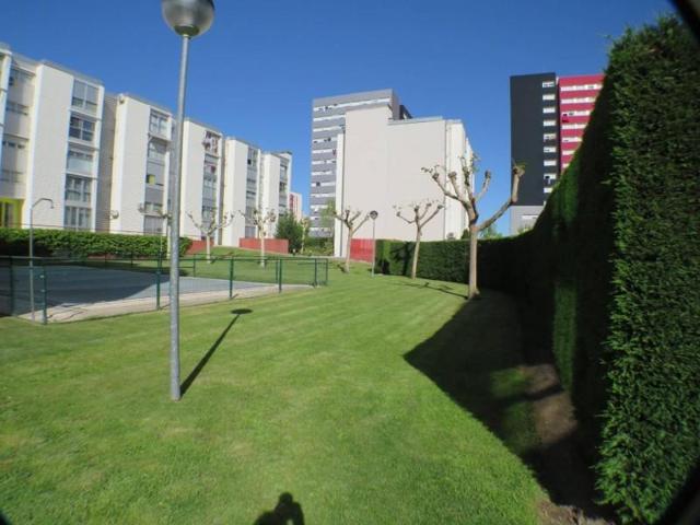 Garaje en alquiler en Parla photo 0