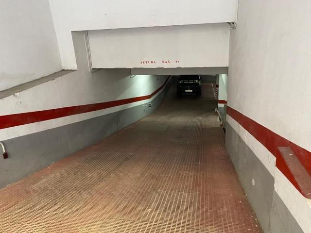 Garaje en alquiler en Huesca, Centro Ciudad photo 0