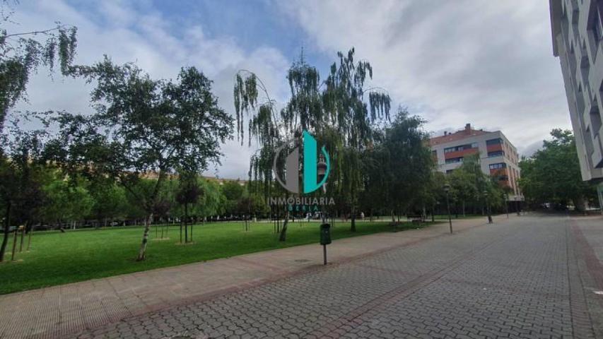 Garaje en alquiler en Logroño, Club Deportivo photo 0